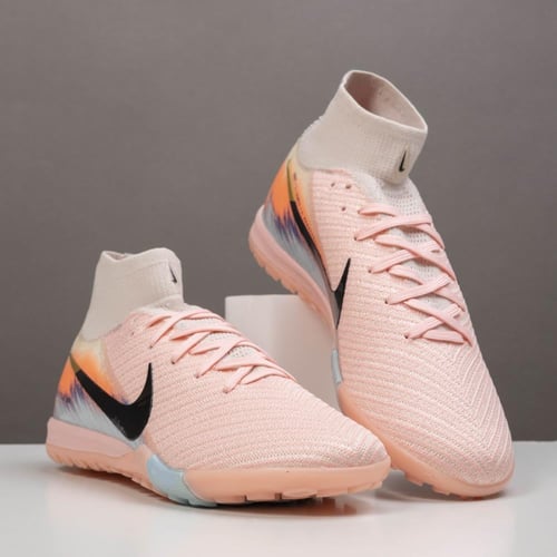 جزمة كرة قدم Nike