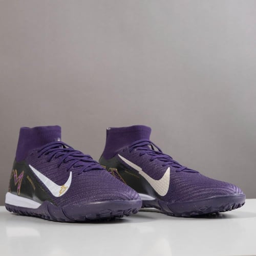 جزمة كرة قدم Nike