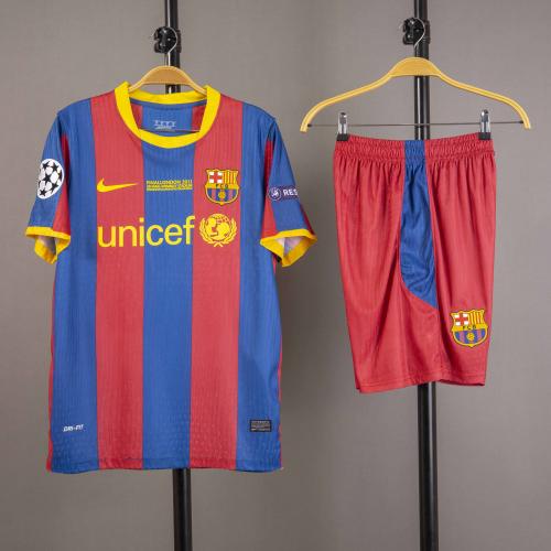 طقم برشلونة الاساسي 2011