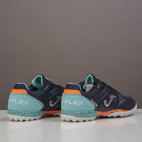 جزمة كرة قدم Nike