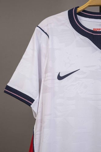 قميص منتخب انجلتلرا 2025/2026