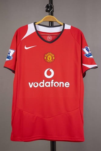 طقم مانشستر يونايتد 2005