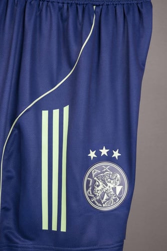 طقم اياكس الاحتياطي 2026/2025