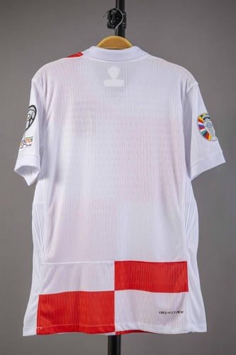 طقم منتخب كرواتيا الاساسي 2024/2025