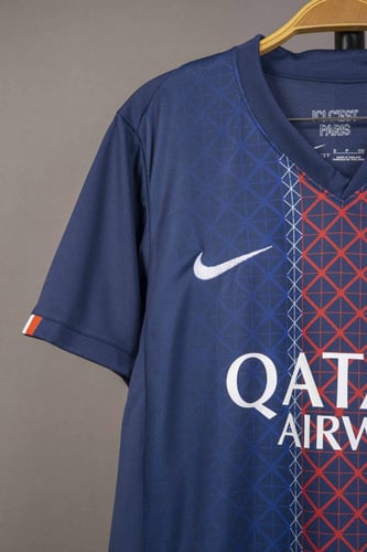 طقم باريس سان جيرمان الاساسي 2026/2025