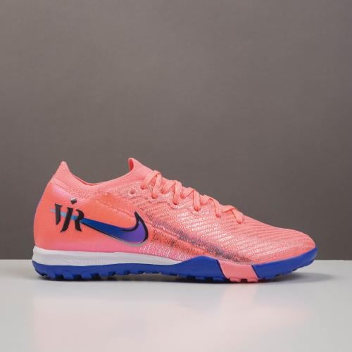 جزمة كرة قدم Nike