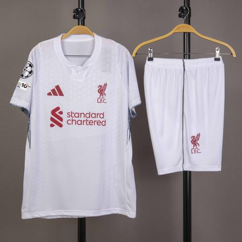 طقم ليفربول الاحتياطي 2024/2025