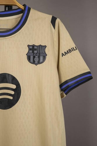 طقم برشلونة الاحتياطي 2025/2026