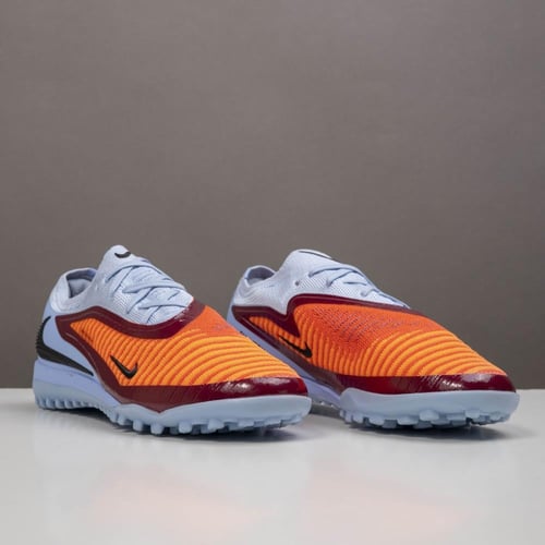 جزمة كرة قدم Nike