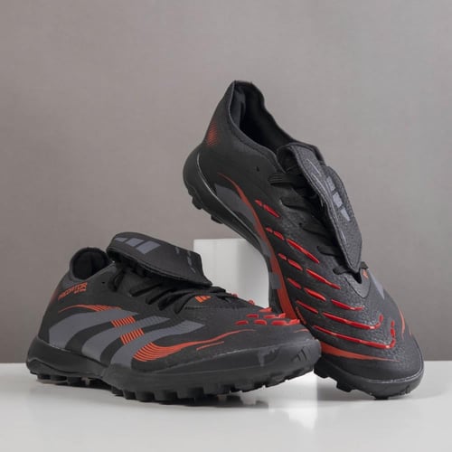 جزمة كرة قدم Adidas