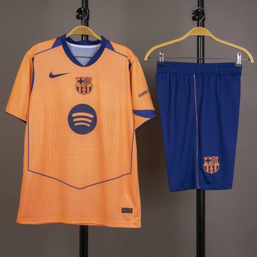 طقم برشلونة الاحتياطي 2025/2026