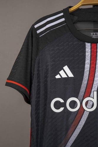 طقم ليفر بليت الاحتياطي 2025/2026