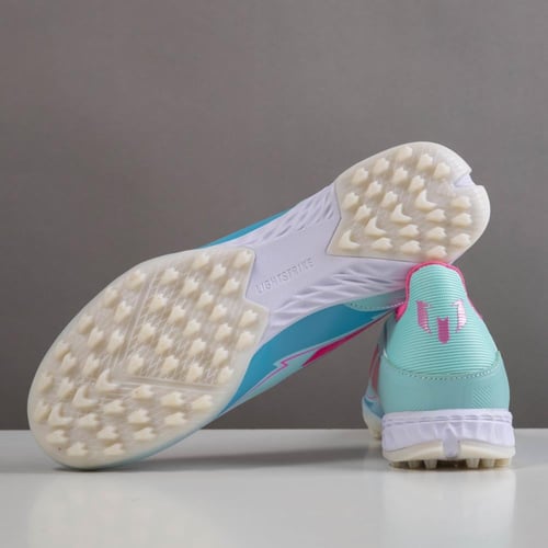 جزمة كرة قدم adidas