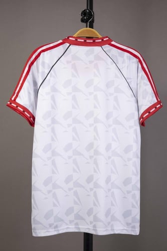 طقم مانشيستر يونايتد كلاسيكي 1991