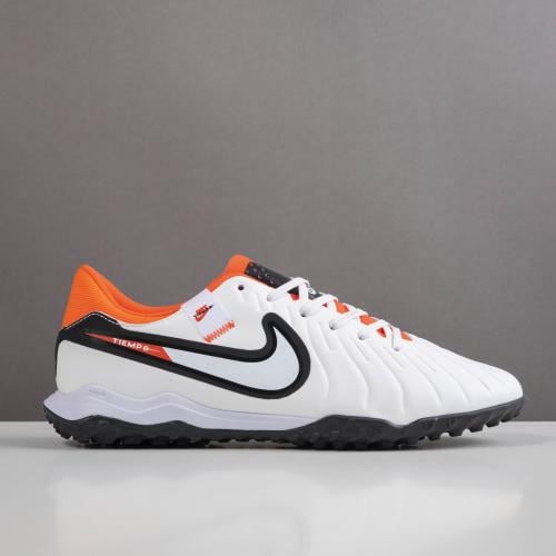 جزمة كرة قدم Nike