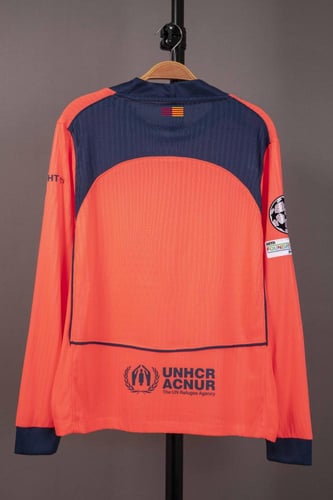 طقم برشلونة الاحتياطي كم طويل 2026/2025