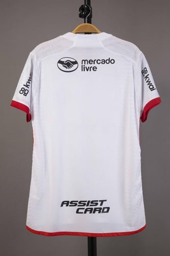 طقم فلامنغو الاساسي 2025/2024