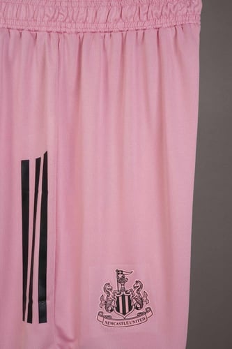 طقم نيوكاسل الاحتياطي 2025/2026