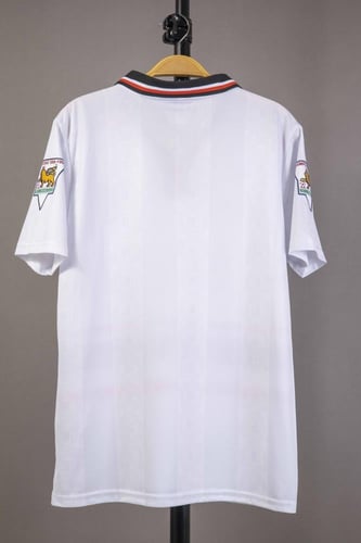 طقم مانشيستر يونايتد كلاسيكي