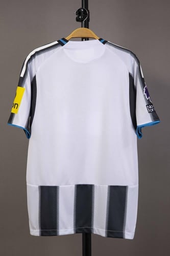 طقم نيوكاسل الاساسي2025/2026