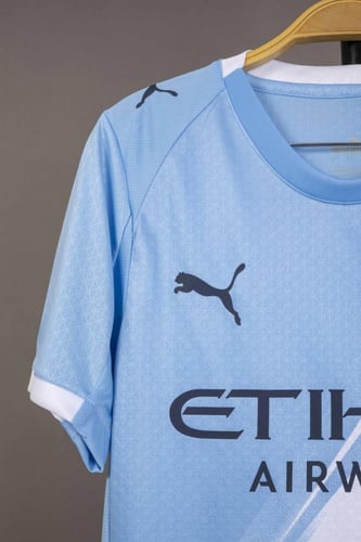 قميص مانشستر سيتي الاساسي 2025/2026
