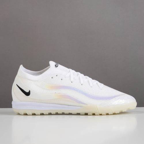 جزمة كرة قدم Nike