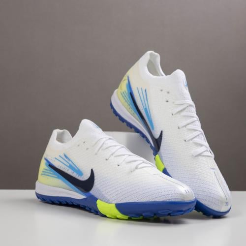 جزمة كرة قدم Nike