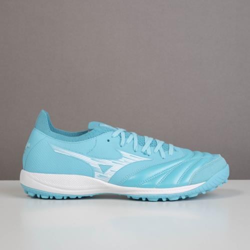 جزمة كرة قدم Mizuno