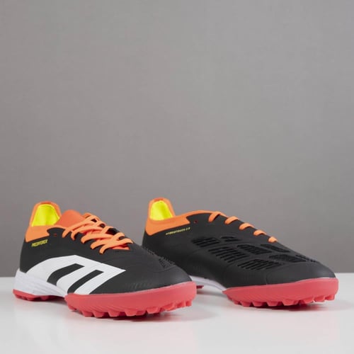 جزمة كرة قدم