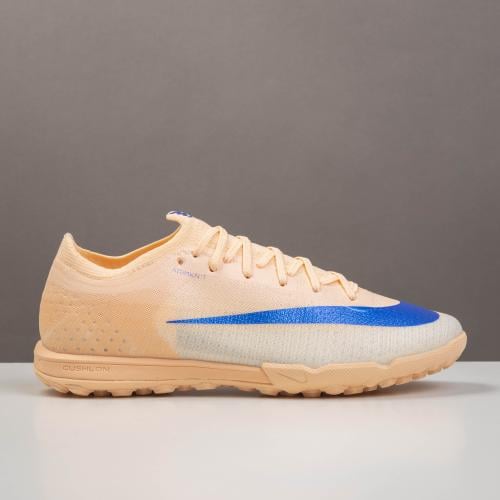 جزمة كرة قدم Nike
