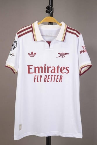 طقم ارسنال الابيض 2026/2025