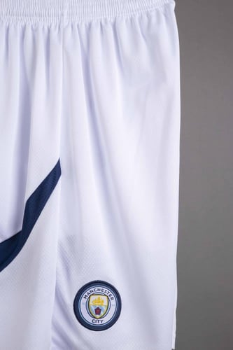 طقم مانشيستر سيتي الاساسي 2024/2025