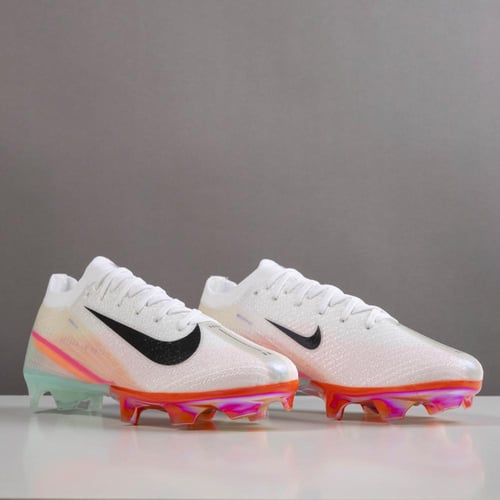 جزمة كرة قدم Nike