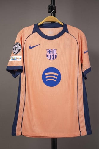 طقم برشلونة الاحتياطي 2025/2026