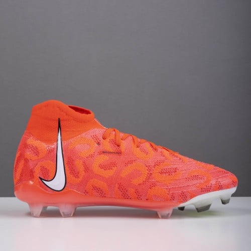 جزمة كرة قدم Nike