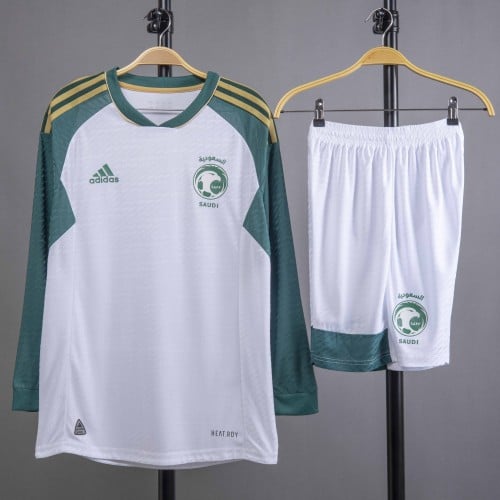 طقم المنتخب السعودي الاحتياطي 2023/2024 كم طويل