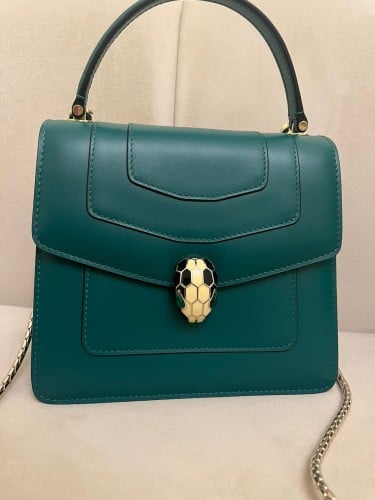 شنطة جلد طبيعي