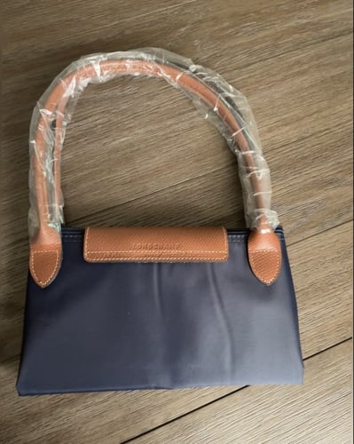 شامب حجم كبير ( كحلي )