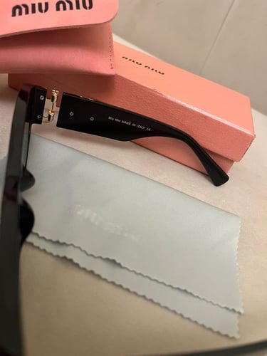 نظارة ميوميو