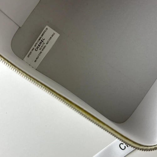 شنطة شانيل بيوتي الحصريه