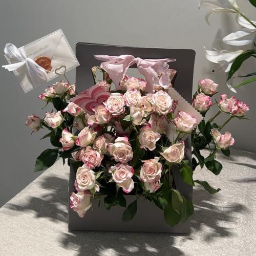 بوكس الورد الرمادي