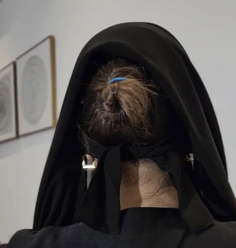 طرحة ثابته ربط " اسود"