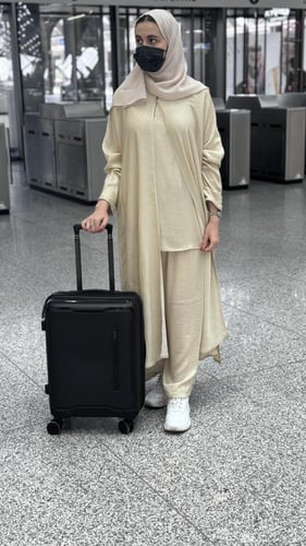 عباية سفر ( بيج ، قصيرة)