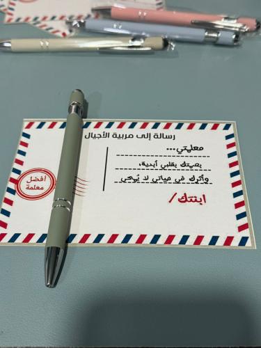قلم يعمل باللمس للاجهزه الالكترونيه مع حبر جاف ثيم...