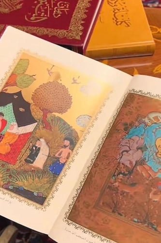 ديوان مجنون ليلى طبعة جديدة مزودة برسومات
