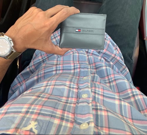 محفظة تومي هيليفيغر