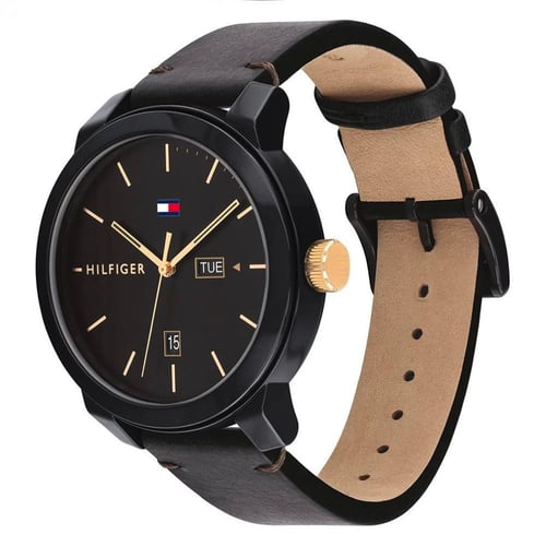 ساعة تومي هيلفيغر