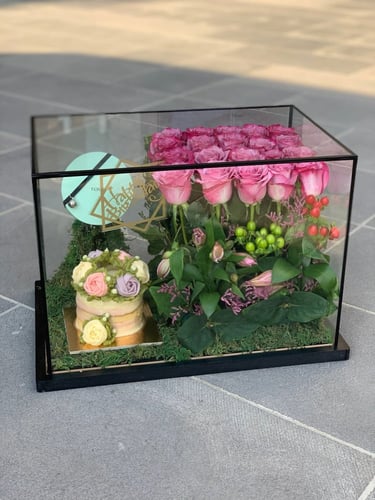 بوكس زجاجي مع الورد