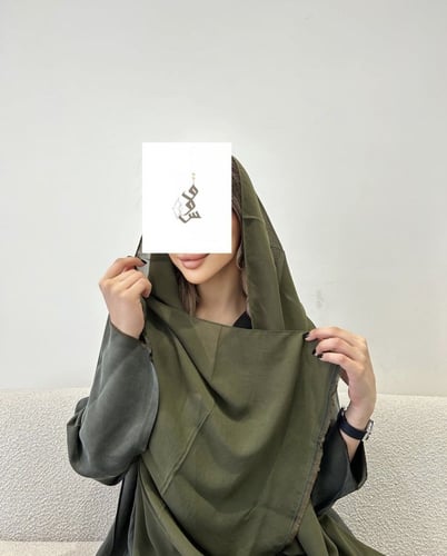 متوفر الاسود و الرمادي Q225