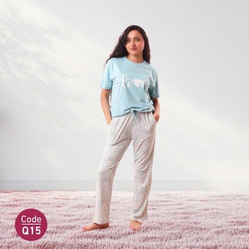 بيجامة نسائية قطنية بطبعة LOVE